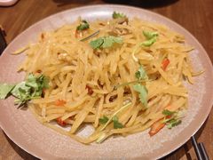 破店土豆丝-破三川·新川菜(静安大融城店)