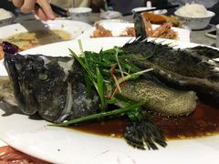 -四川小胡子海鲜(丁村万人海鲜广场店)