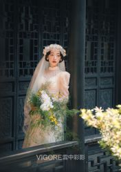 -雪中彩影婚纱摄影·微光艺术中心