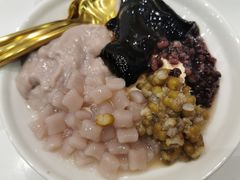 鲜奶芋泥仙草绿豆芋圆冰淇凌-九秋茶铺(三里屯店)