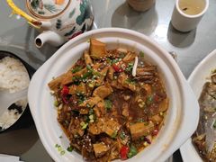 -梓檚中餐厅湖北菜小龙虾武昌鱼排骨藕汤(黄鹤楼店)