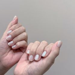 -花岐款式专研健康美甲沙龙