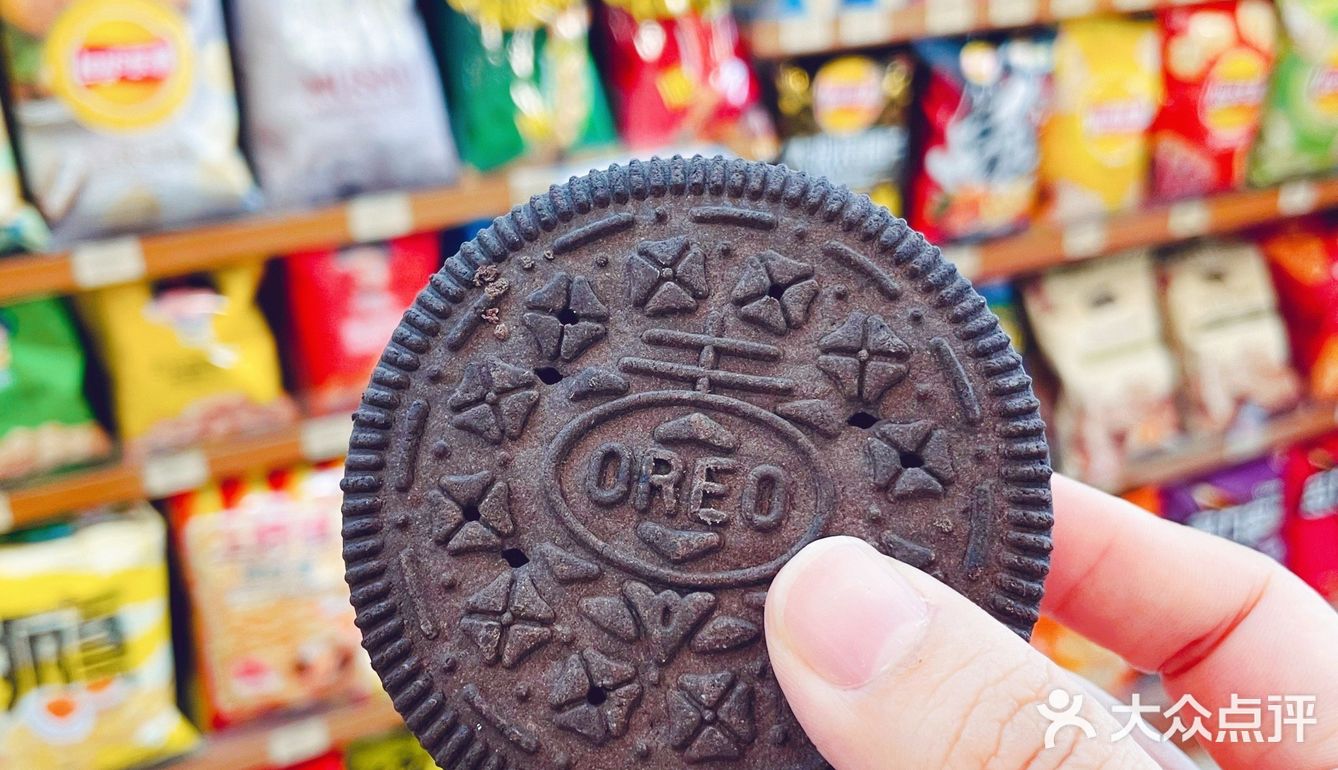 比饼干大上一整圈的奥利奥冰淇淋