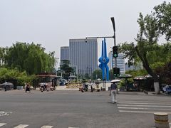 -泉城广场