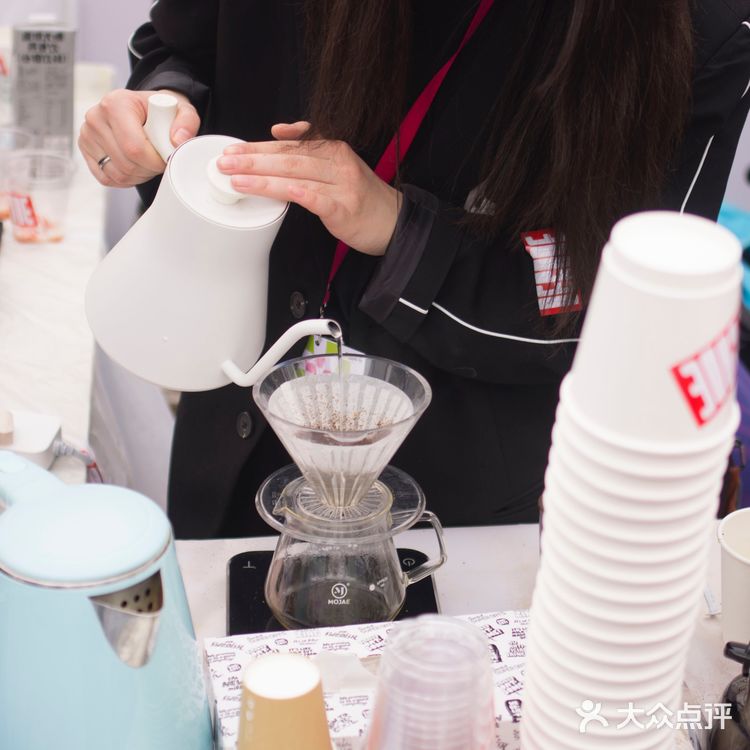樱花之下 还有咖啡节 ☕
