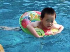 -戊辰亲子游泳俱乐部