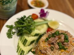 -Chom Cafe and Restaurant