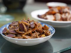 -余杨鸭鸭餐厅
