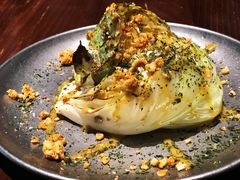 炭烤卷心菜配榛子酱-Bistro 63 创意融合料理(广粤天地店)