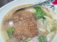 红烧大排面-顾一碗馄饨·烧麦(儿童医学中心店)
