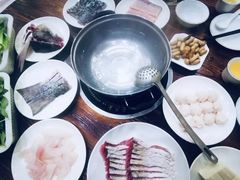 -正能量脆肉鲩火锅