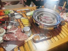 -叽叽扎扎烤肉场(生态城万达店)