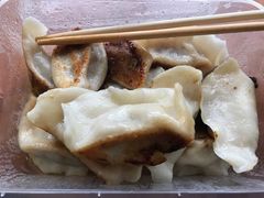 牛肉香葱煎饺-秋林熏酱