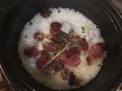 广式腊味煲仔饭-狐狸爱上椰子鸡(滨江星光大道店)