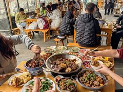 -大众跷脚牛肉馆·非遗传承单位(峨眉山店)