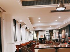 大堂-星巴克臻选(广州沙面店)