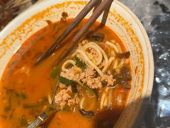 -粉八·云南米线·建水烧烤(常熟路店)