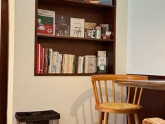-Café Monson