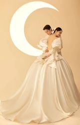 点击看大图 -挪娅婚纱摄影皇家会所