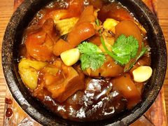 -云海肴·汽锅鸡·云南菜(天山百盛优客店)