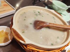 潮界生滚牛肉粥-潮界(虹桥新天地店)