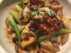 虾酱啫啫嫩鱿鱼-避风塘(百联东郊店)