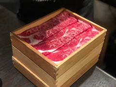 日本黑牛肉-鍋ぞう(新宿西口店)