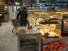 面包甜点陈列柜-面包新语(上地华联店)