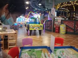 点击看大图 -卡通尼乐园(龙湖六合天街店)