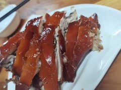 -黄记四更烤乳猪店