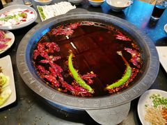 -茅草房·河畔园林火锅