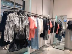 -URBAN REVIVO(欢乐海岸购物中心店)