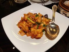 黑蒜大千爆虾球-北京四季酒店·采逸轩