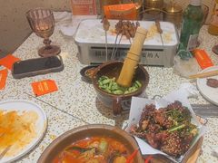 -小董哥烤串·爆汁大油边(故宫店)
