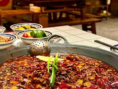 -旧街市鲜货老火锅(大光路店)