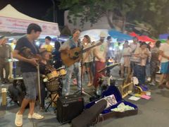 -周日夜市
