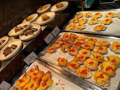 -雍容荟帝王蟹活龙虾展台自助(IFS黑金店)