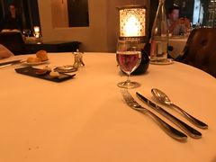 店内布置-Caprice(香港四季酒店)