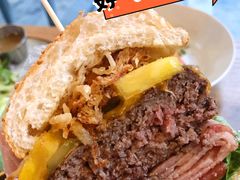 27&nbsp;牛肉汉堡-HELLO 27 意面·沙拉·帕尼尼