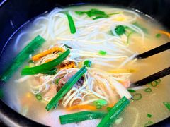 -顺意米线店(四方街店)