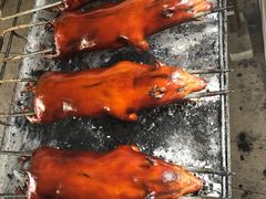 -黄记四更烤乳猪店