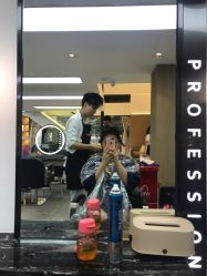 -诗悦发型烫染SALON