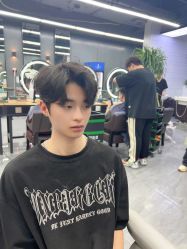 -藤野造型烫发染发