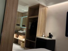-杭州西湖湖滨银泰亚朵酒店