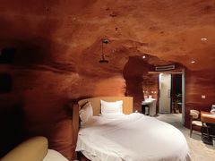 -幸栖洞穴设计酒店(成都春熙路店)