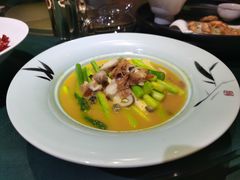 雀舌蟹粉狮子头-荷风细雨·中国茶宴(碧云店)