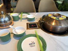-润园四季椰子鸡火锅(卓越INTOWN店)