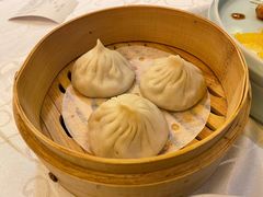 蟹粉小笼-新镇江酒家(南京西路店)