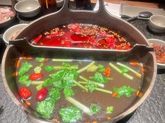 出山鸳鸯锅-三出山火锅(南京万象天地店)