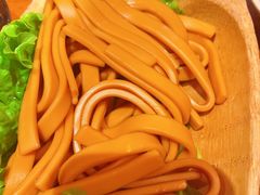 -老牌坊云南鱼豆花火锅(爱建店)